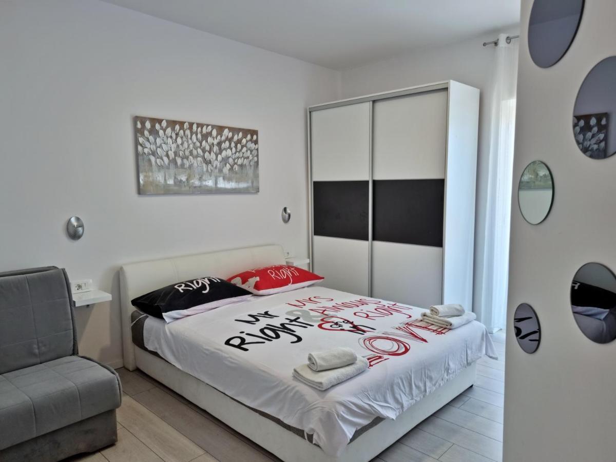 Apartment Milana Duce Exterior photo